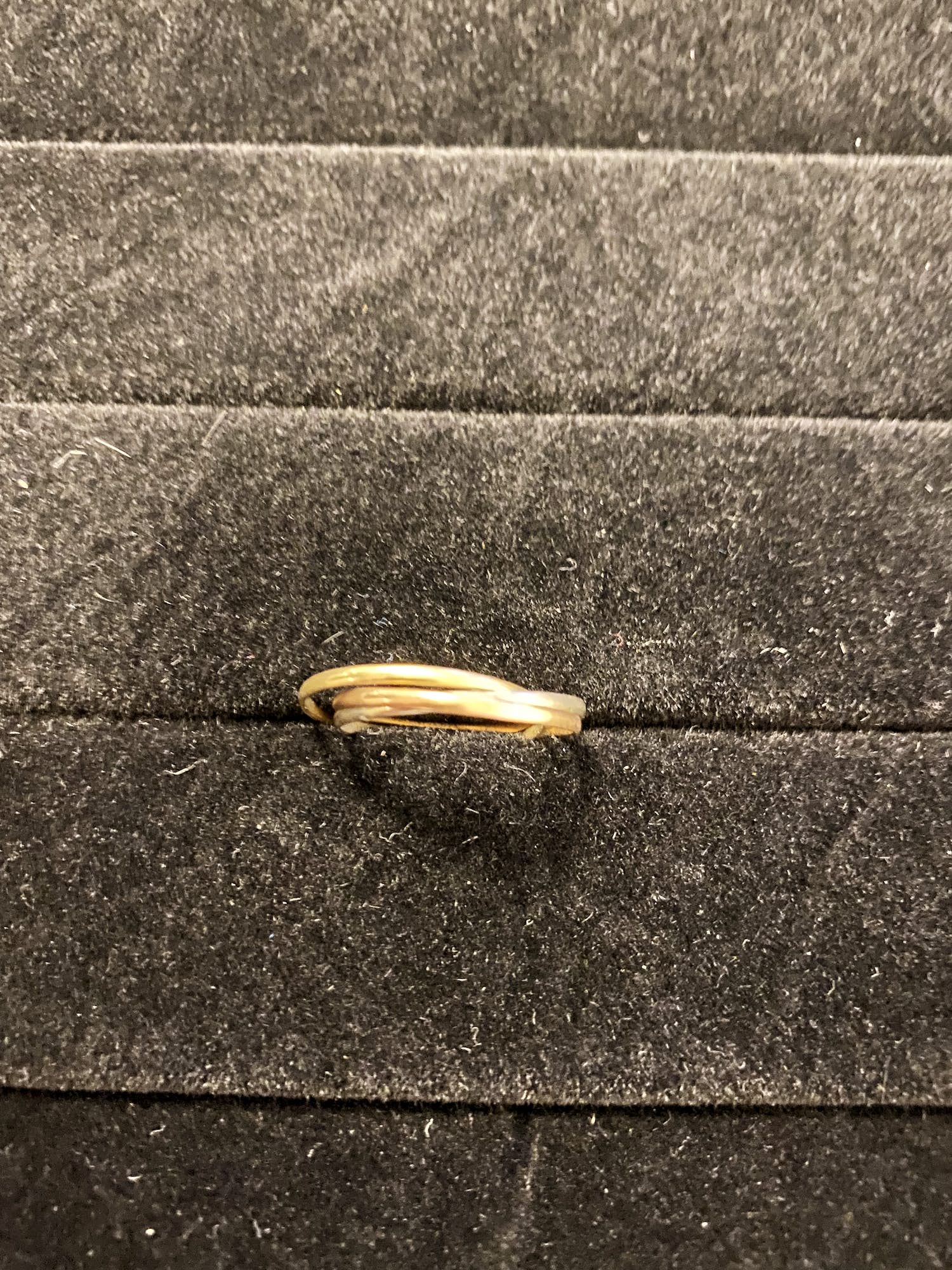 Geelgouden tricolore ring verkocht voor € 90!