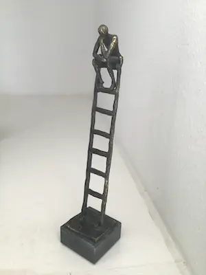 Corry Ammerlaan - Sculptuur “ De denkende mens “. Gesigneerd kopen? Bied vanaf 1!