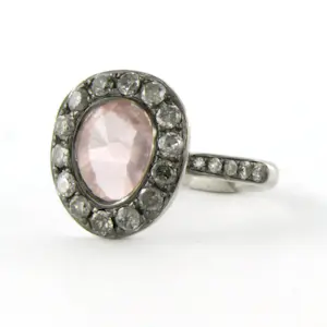 18k witgouden ring met roze kwarts en briljant geslepen diamanten tot. 0.50ct kopen? Bied vanaf 760!