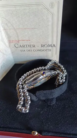 Dames uurwerk ´Cartier´ kopen? Bied vanaf 1400!