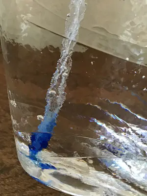 Kosta Boda - Zware kaarsenhouder gemerkt en museum glas slingervaas kopen? Bied vanaf 50!