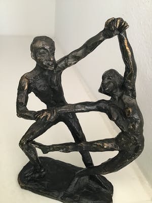 Astrid Veldhuyzen-Koppen - Sculptuur “ DANSPAAR “. Gesigneerd kopen? Bied vanaf 75!