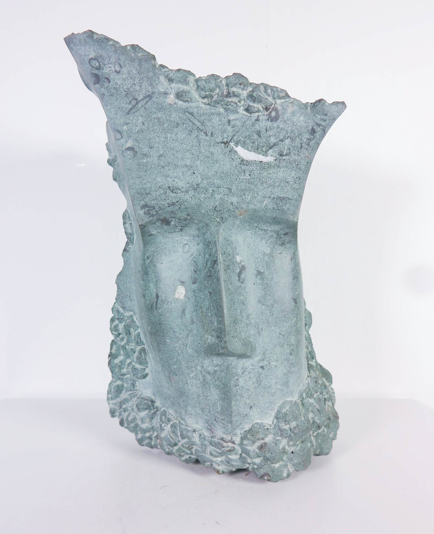 Wijnand Zijlmans - Wandsculptuur uit natuursteen, Hoofd kopen? Bied vanaf 500!