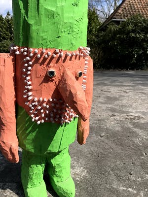 Peter Bastiaanssen - Groene Houten Kabouter Beeld kopen? Bied vanaf 1!