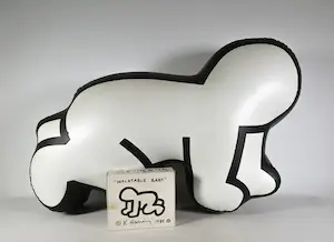 AcheterKeith Haring - Inflatable Baby met originele verpakking? Enchérissez de 200!