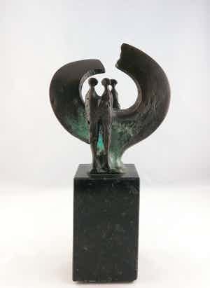 Wim Rijvers - Brons en hardsteen, Zonder titel verkocht voor € 400!