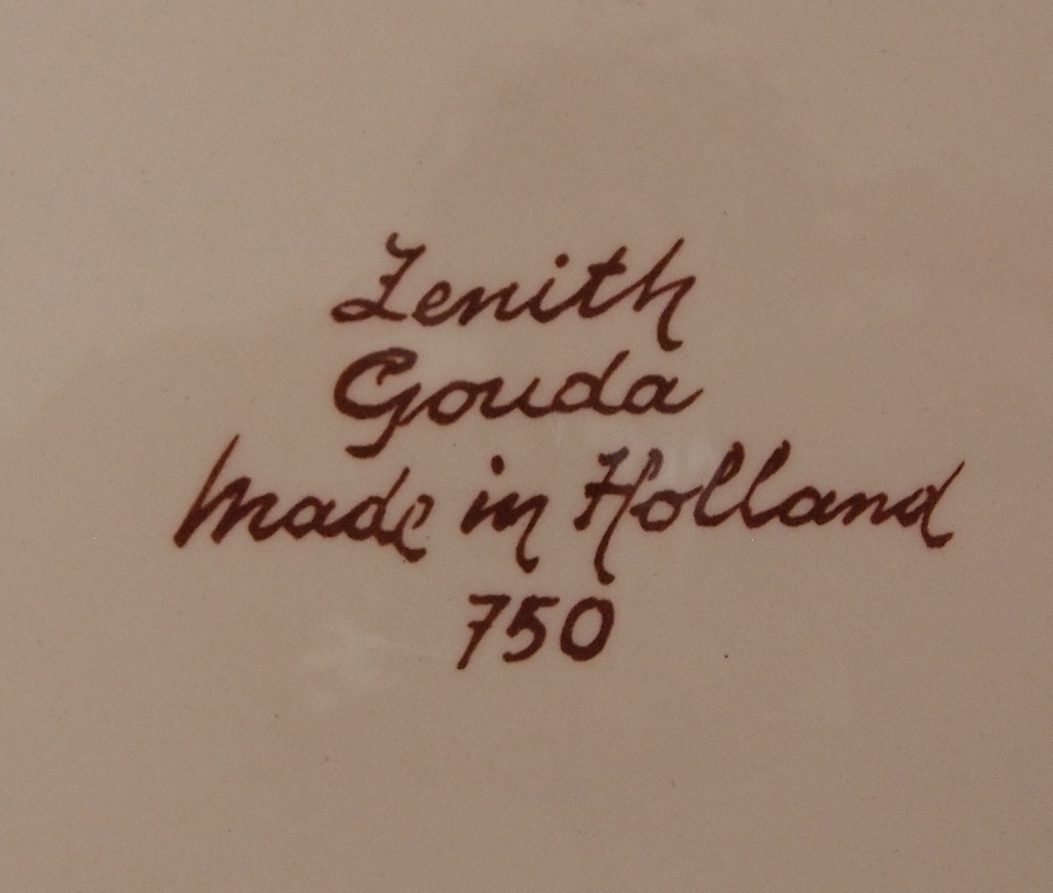 Plateelbakkerij Zenith - Wandbord villa Fatum Paramaribo 1947-1982 gesigneerd Eddy Waas kopen? Bied vanaf 1!