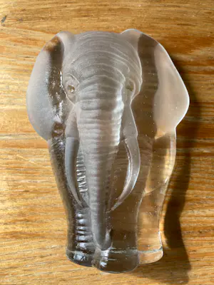 Mats Jonasson - Sculptuur/presse-papier olifant, jaren 70ig kopen? Bied vanaf 45!