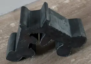 Carel Visser - Oxiderend stalen beeld: twee zusters - 2000 (grote versie) kopen? Bied vanaf 699!