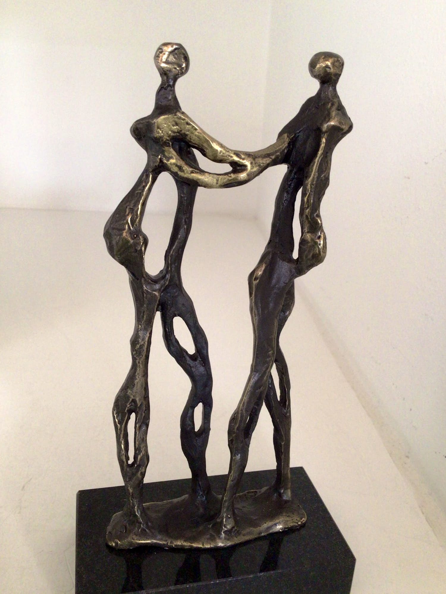 Corry Ammerlaan - Sculptuur “ EEN HANDDRUK VAN GOUD “. Gesigneerd kopen? Bied vanaf 1!