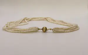 Vintage zes-strengs zoetwaterparel choker ketting met gouden sluiting kopen? Bied vanaf 300!