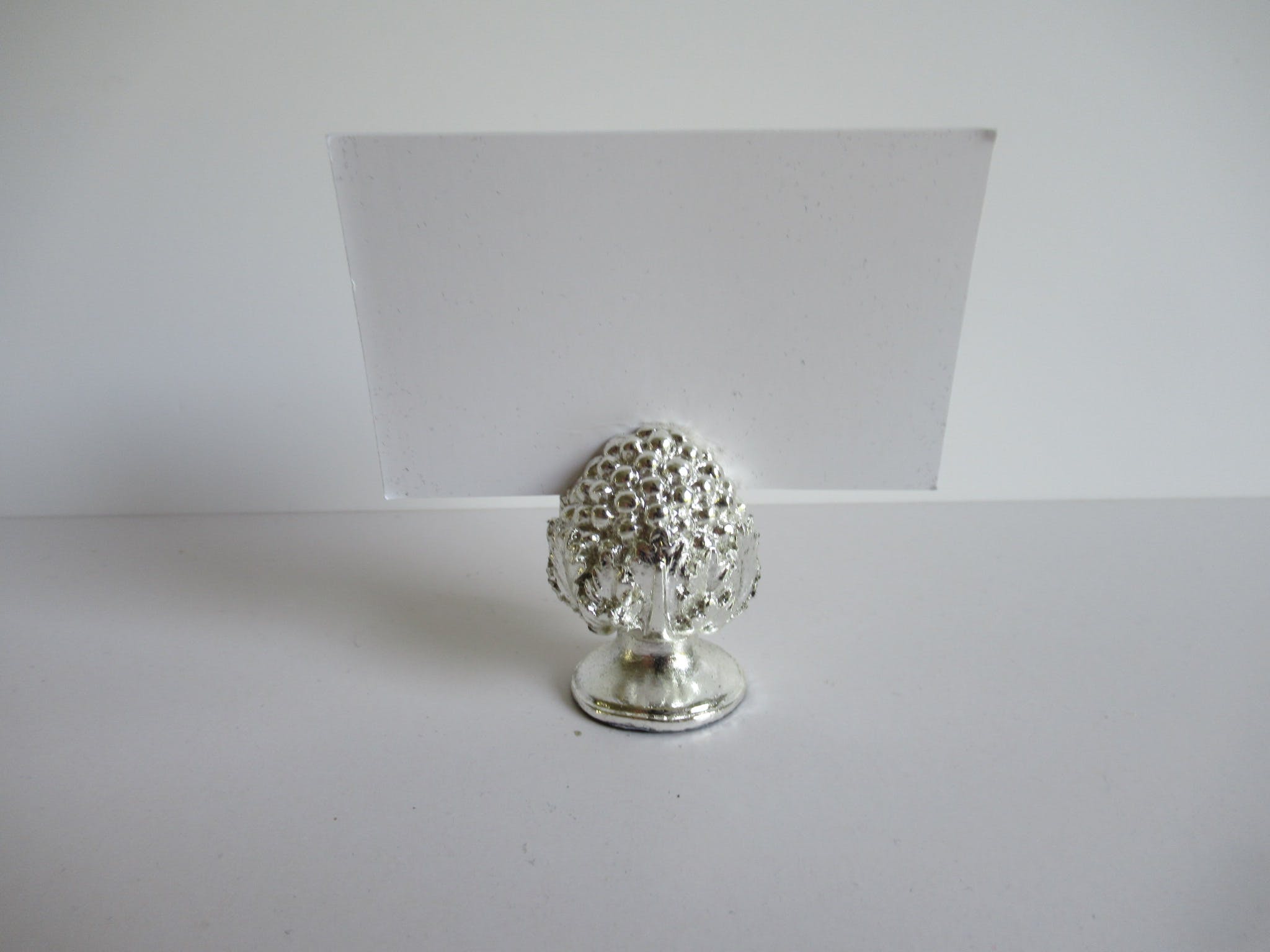 Niet of onleesbaar gesigneerd - 4 klassieke verzilverde tafel kaarthouders kopen? Bied vanaf 1!