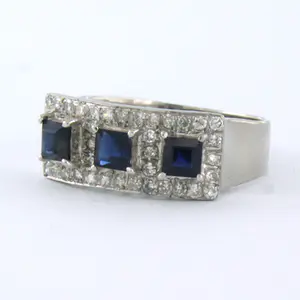 18k witgouden ring bezet met saffier en single cut geslepen diamanten tot.0.38ct kopen? Bied vanaf 500!