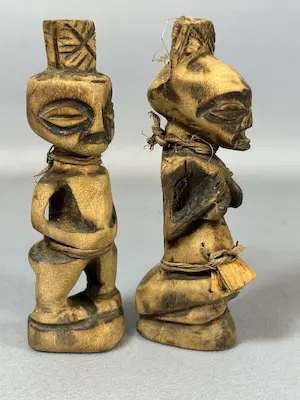 Lega - 231037 - Little Rare Old handmade African Lega pair of protection figures, Congo kopen? Bied vanaf 29!