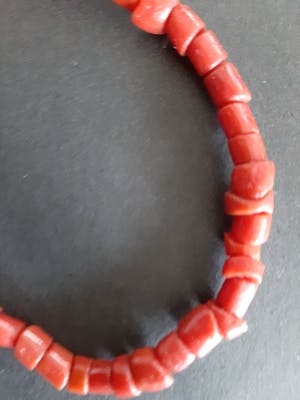 Curiosa - Koraal armband met Biwa parels kopen? Bied vanaf 1!