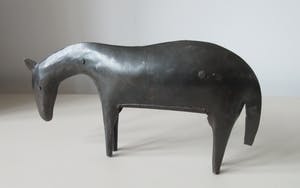 Niet of onleesbaar gesigneerd - naïef plaatstalen paard kopen? Bied vanaf 1!