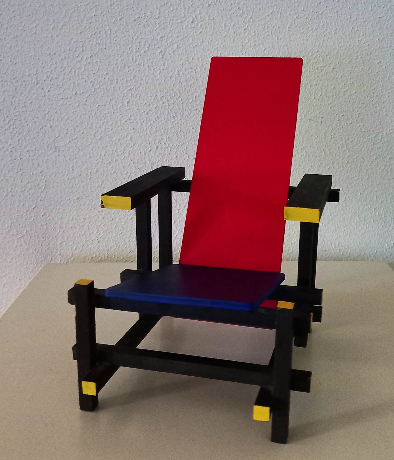Gerrit Rietveld - Miniatuur Rood Blauwe Stoel kopen? Bied vanaf 55!