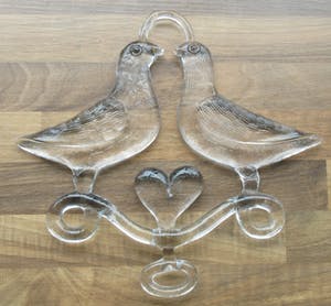 Kosta Boda - Blank glazen Raamhanger "Two birds in love" ontwerp Bertil Vallien kopen? Bied vanaf 10!
