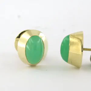 14k geel gouden oorknoppen bezet met chrysopraas – 5.7 gram kaufen? Bieten Sie von 410!