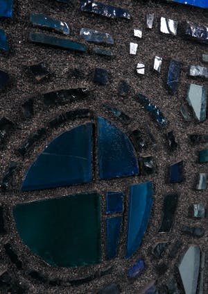 Willem Thijs - Glas en beton, Kosmos (Groot en zeer zwaar) kopen? Bied vanaf 450!