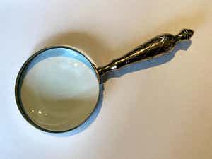 Niet of onleesbaar gesigneerd - Klassieke loep verkocht voor € 1!