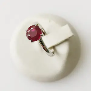 AcheterRobijn Solitaire Ring? Enchérissez de 600!