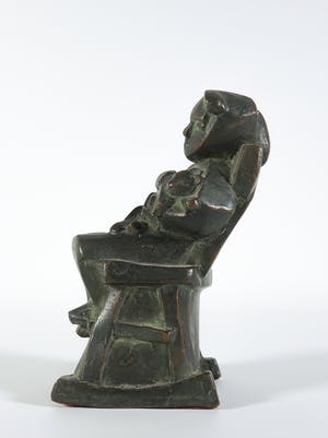 Margriet Barends - Brons, Zittend meisje met kat kopen? Bied vanaf 1!