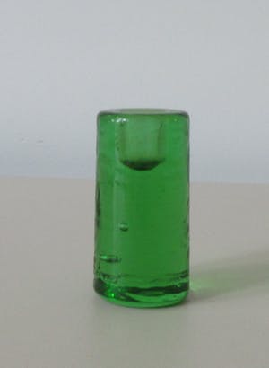 Niet of onleesbaar gesigneerd - Set van drie vintage groene ijsblok glazen kandelaars kopen? Bied vanaf 1!