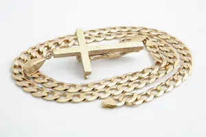 120- Lang & massief 9krt geelgouden gourmette collier met grote 9krt kruishanger kopen? Bied vanaf 720!