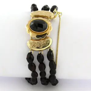 Buy 14k gouden slot bezet met granaat aan een drie rijen granaat armband - 25.6 gram? Bid from 360!