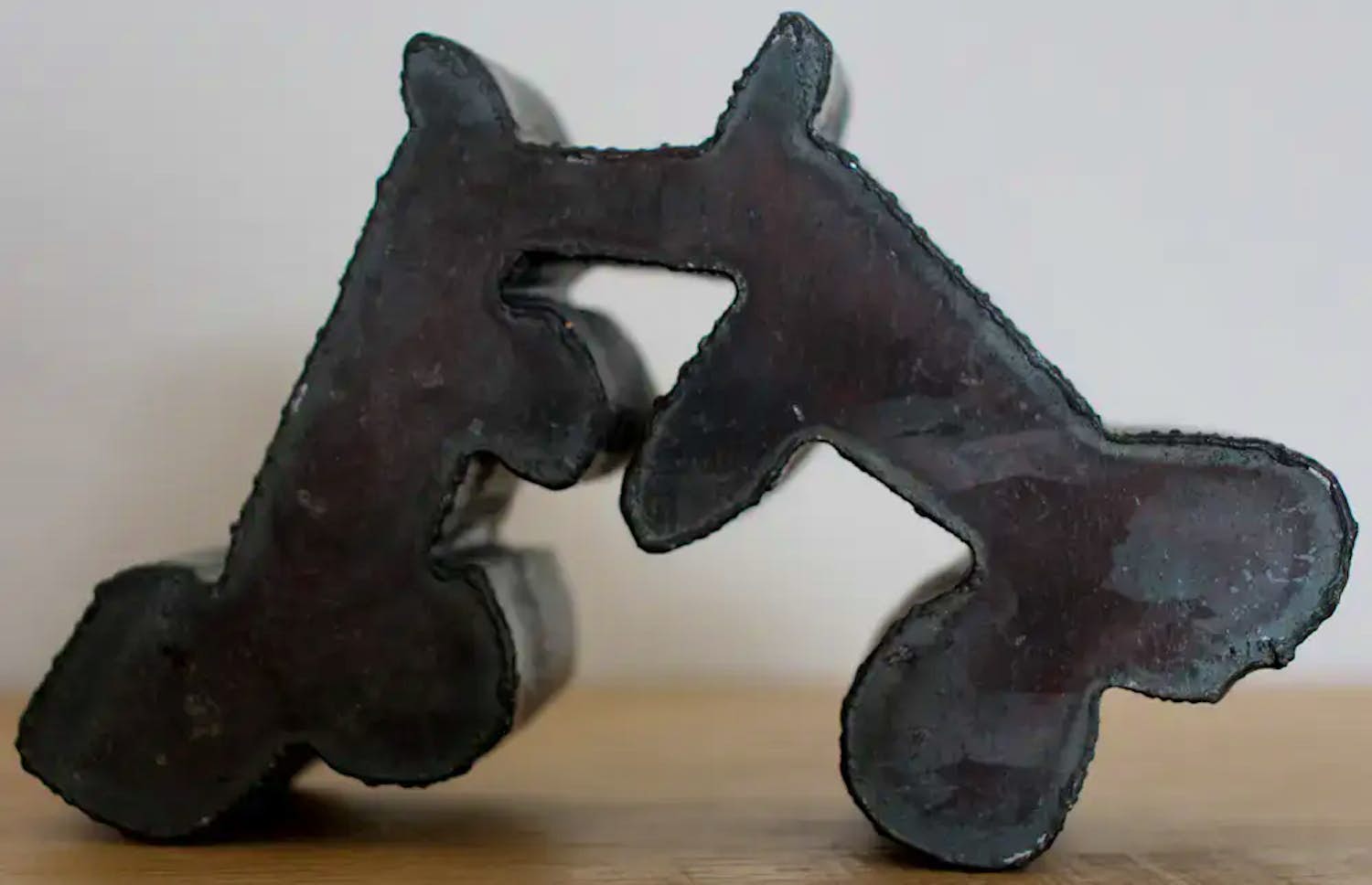 Carel Visser - Oxiderend stalen beeld: twee zusters - 2000 (grote versie) kopen? Bied vanaf 699!