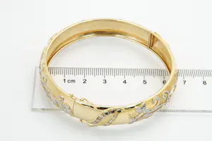 1-  Grote & fraai bewerkte 14krt bi-color gouden armband - Arabische motieven kopen? Bied vanaf 430!
