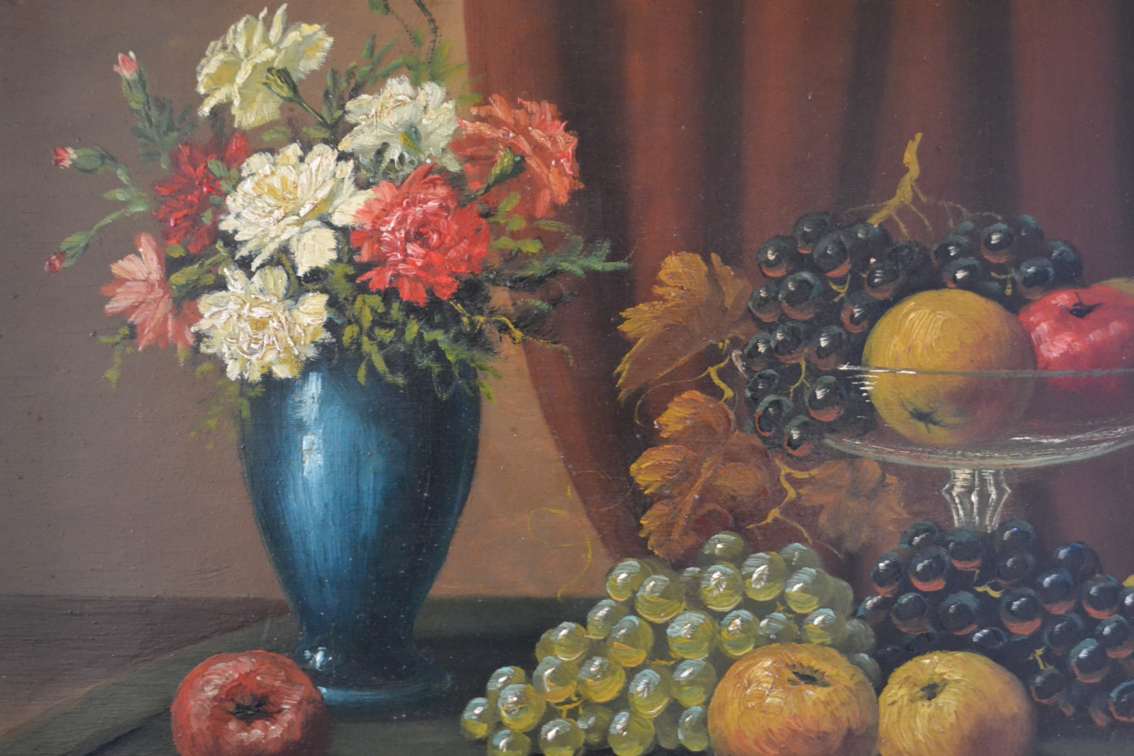 Niet of onleesbaar gesigneerd - Hollandse school (20ste eeuw) - Stilleven van bloemen en fruit kopen? Bied vanaf 1!