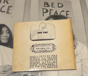 Laurens van Houten - John Lennon & Yoko Ono Bed Peace Amsterdam kopen? Bied vanaf 995!