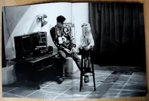 Herman Brood - Gerard Wessel fotografeert Herman Brood (handgesigneerd door Brood!) kopen? Bied vanaf 125!