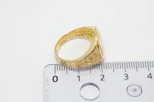 74 - Vintage zo goed als nieuwe hoog gehalte 22krt geel gouden zegelring kopen? Bied vanaf 260!