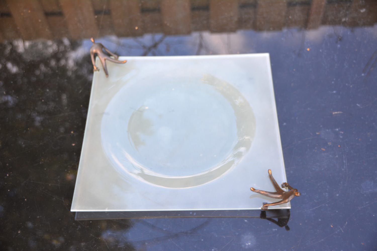 Corry Ammerlaan - fraaie presentatieschaal met twee beeldjes kopen? Bied vanaf 1!