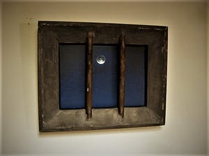 Jan Grotenbreg - Bijzonder Acrylverf en cement op doek "Kijken naar de Maan" gesigneerd kopen? Bied vanaf 80!