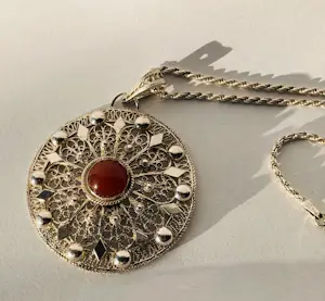 Zilver - 925 ketting met filigrain zilveren hanger met carneool - keurmerken kopen? Bied vanaf 70!