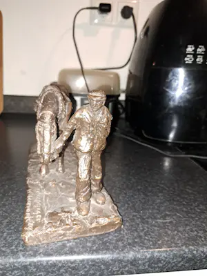 Maria Klinkenberg - man met paard kopen? Bied vanaf 100!