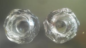 Kosta Boda - Snowball waxinelichthouder 2x kopen? Bied vanaf 29!