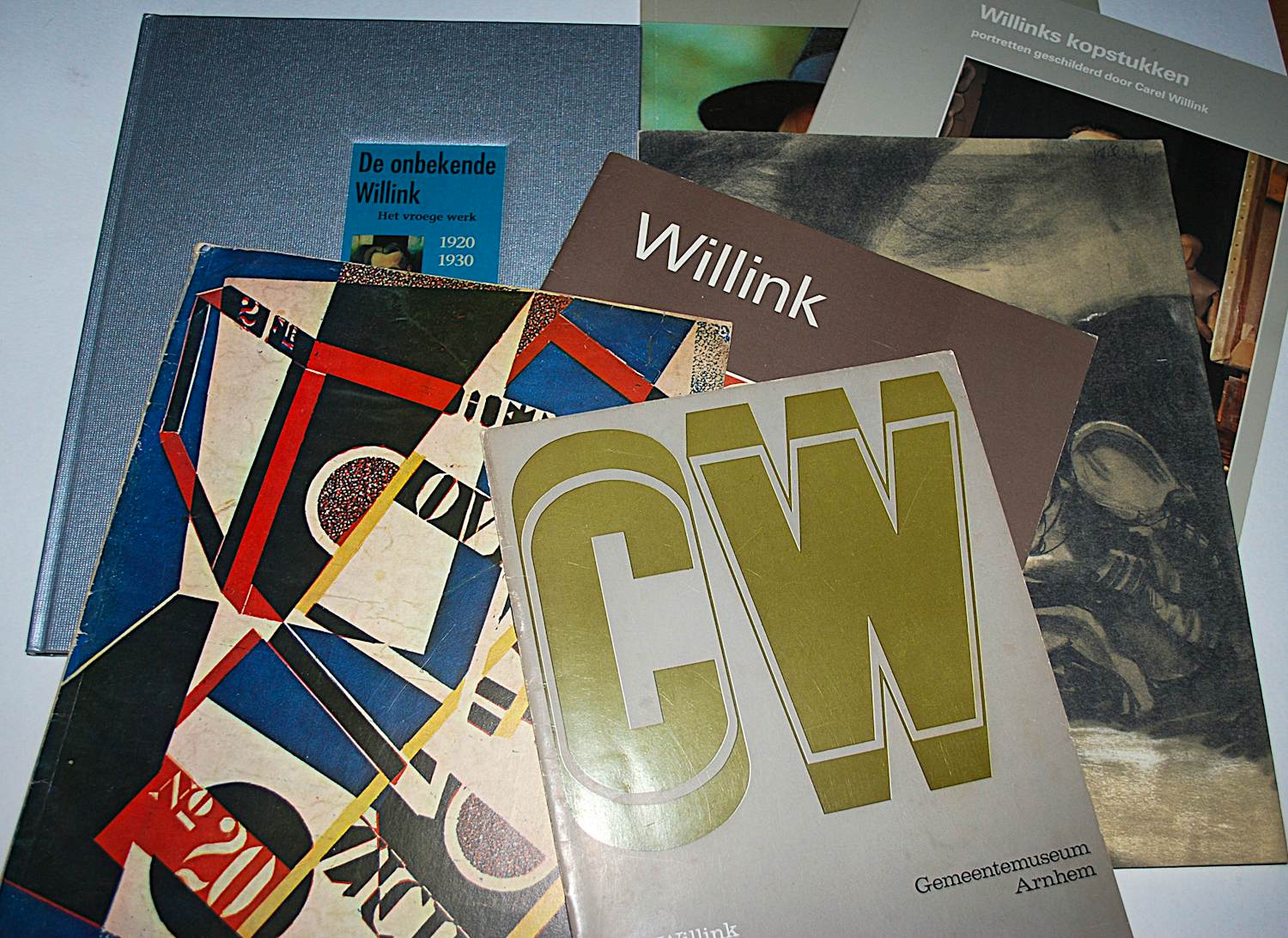 Carel Willink - 5 catalogi en 2 gidsen gesigneerd door Sylvia Willink kopen? Bied vanaf 65!