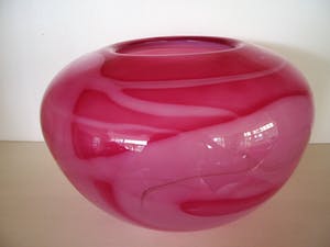 Royal Leerdam - Ondra Novotny, unica , zwaar uitgevoerde roze design-vaas kopen? Bied vanaf 10!