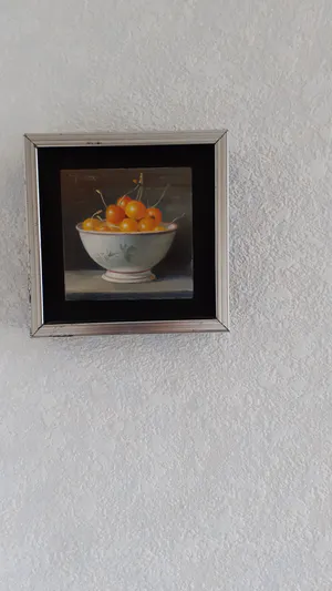 L. Javier Cornejo - Kersen in schaal kopen? Bied vanaf 60!