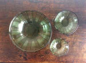 Royal Leerdam - DRIE GROENE NESTSCHALEN verkocht voor € 13!