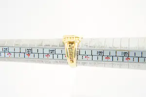 78 - Hoog gehalte geel-gouden 20 krt ring met Chinese tekens - gekeurd kopen? Bied vanaf 260!