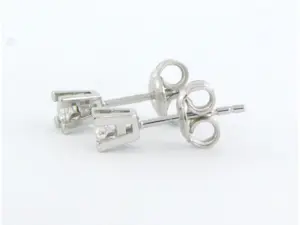 18k wit gouden solitair oorknoppen met briljant geslepen diamant tot. 0,18ct kopen? Bied vanaf 300!
