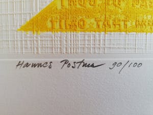 Hannes Postma - VREDESDUIF MET DRIEHOEK / ZW-W ETS EN KLEURETS + RELIEF / 50x65cm / SIG kopen? Bied vanaf 23!