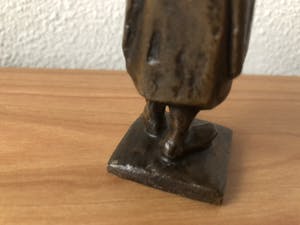 Antoinette Ruiter - Bronzen beeld meisje met kip. kopen? Bied vanaf 25!