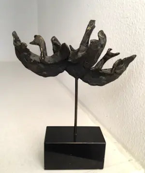 Bernadette Leijdekkers - Sculptuur “ WILDE ZWANEN “. Gesigneerd kopen? Bied vanaf 1!